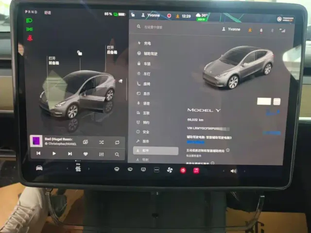 Tesla Model Y — Фото автомобиля 7
