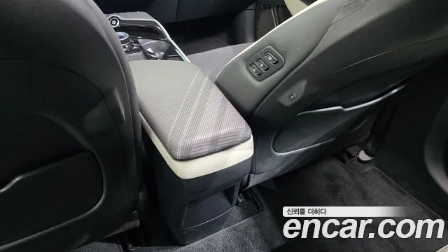 Kia EV6 — Фото автомобиля 28