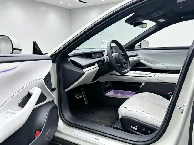 Xiaomi SU7 — Фото автомобиля 4