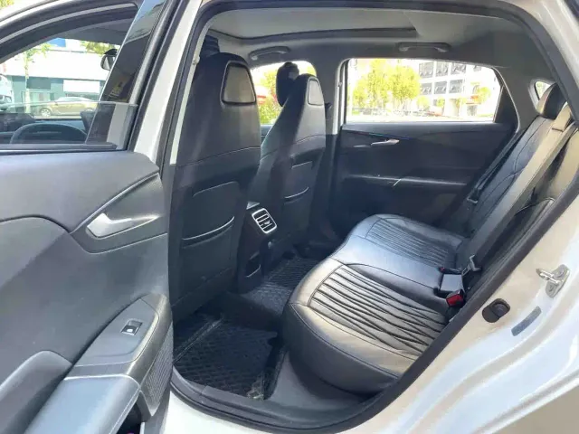 Changan Lamore — Фото автомобиля 6
