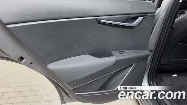 Kia Niro — Фото автомобиля 14