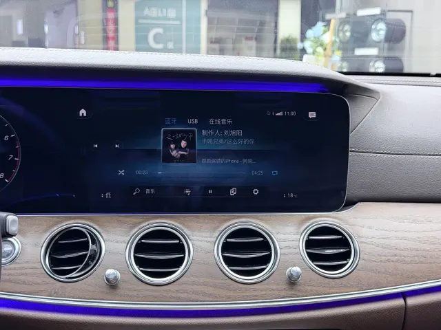 Mercedes-Benz E-Class — Фото автомобиля 16