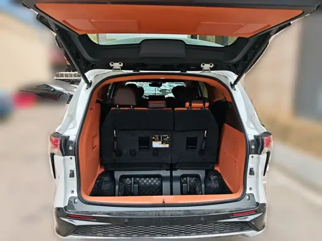 Toyota Granvia — Фото автомобиля 9