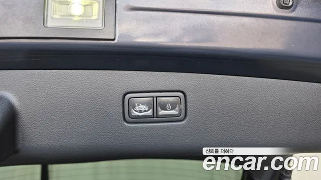 Genesis GV70 2.5T Бензин 2WD — Фото автомобиля 12