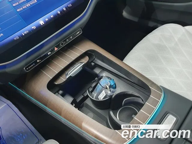 Mercedes-Benz E-Class — Фото автомобиля 11