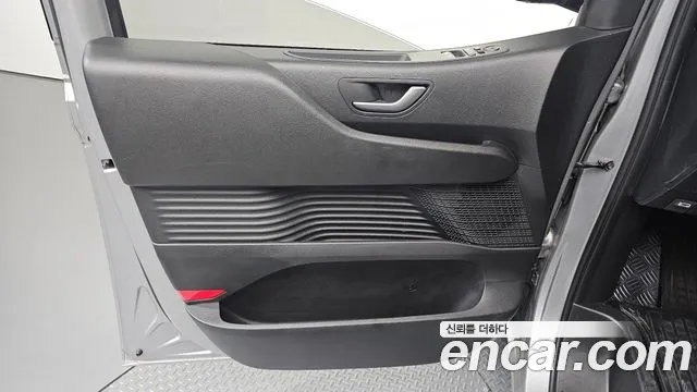Hyundai Staria — Фото автомобиля 14
