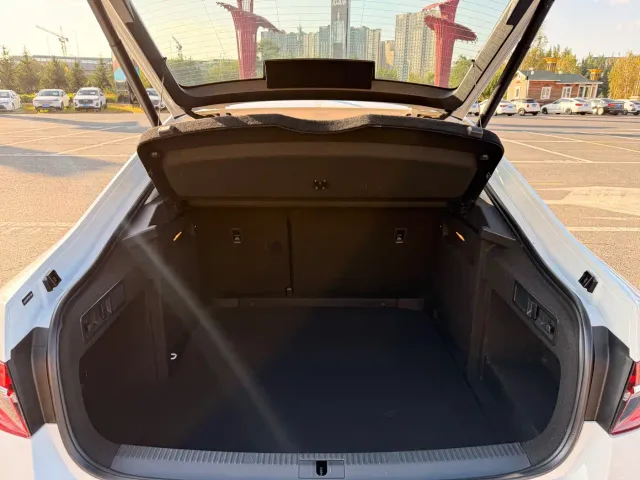 Skoda Superb — Фото автомобиля 19