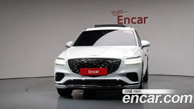 Genesis GV70 2.5T Бензин AWD — Фото автомобиля 2