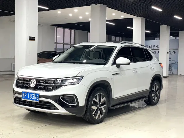 Фотография автомобиля — Volkswagen Tayron