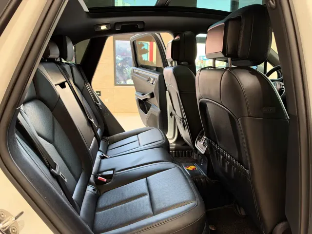 Porsche Macan — Фото автомобиля 13