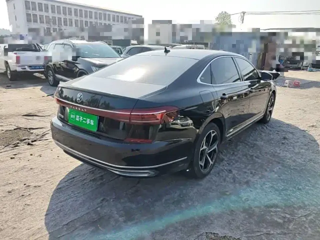 Volkswagen Passat — Фото автомобиля 6