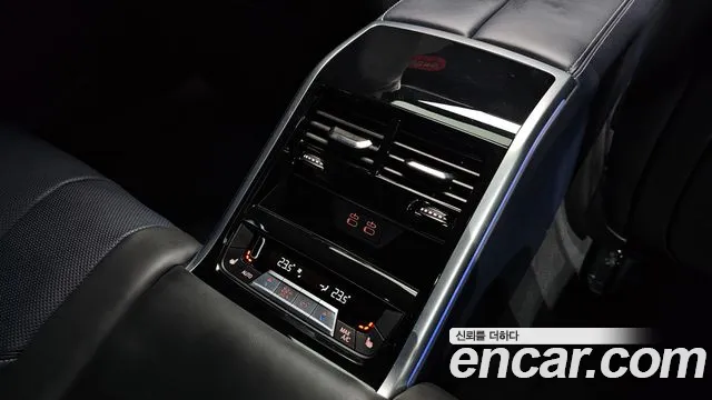 BMW 8 Series G15 — Фото автомобиля 25