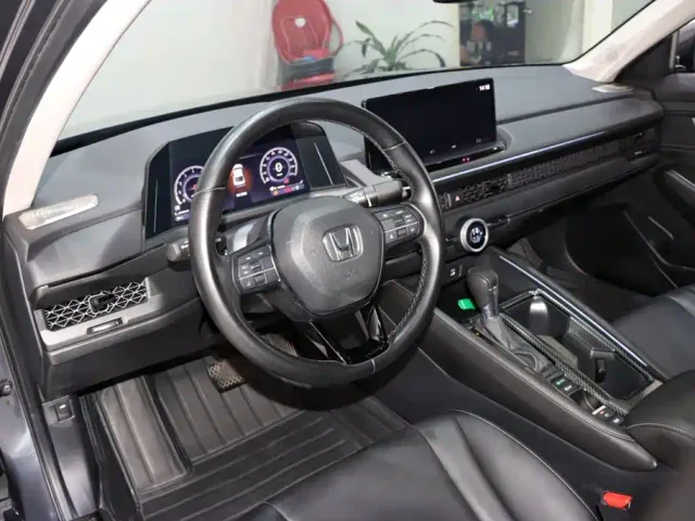 Honda Accord — Фото автомобиля 10