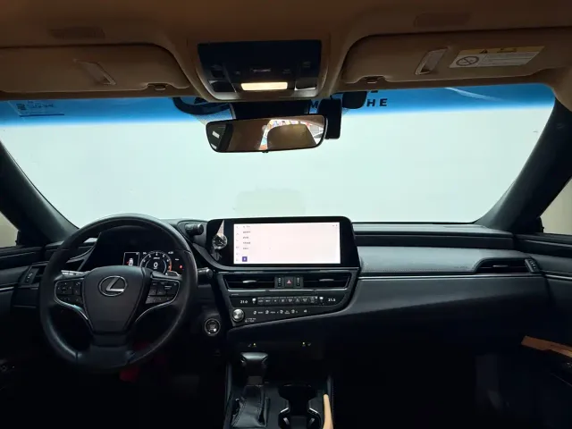 Lexus ES — Фото автомобиля 4