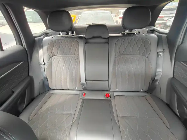Geely Xingyue L 2025 Oriental Glory 2.0TD Automatic Star Collector Edition — Фото автомобиля 12