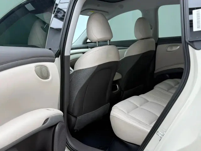 IM Motors LS6 — Фото автомобиля 6