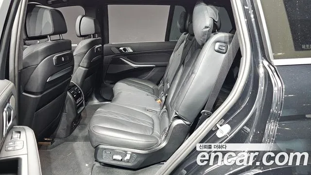 BMW X7 — Фото автомобиля 11