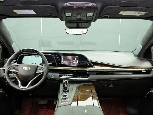 Cadillac Escalade — Фото автомобиля 20