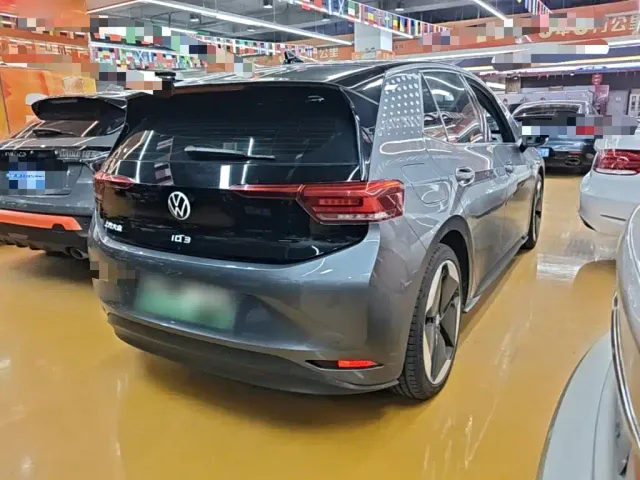 Volkswagen ID.3 — Фото автомобиля 6