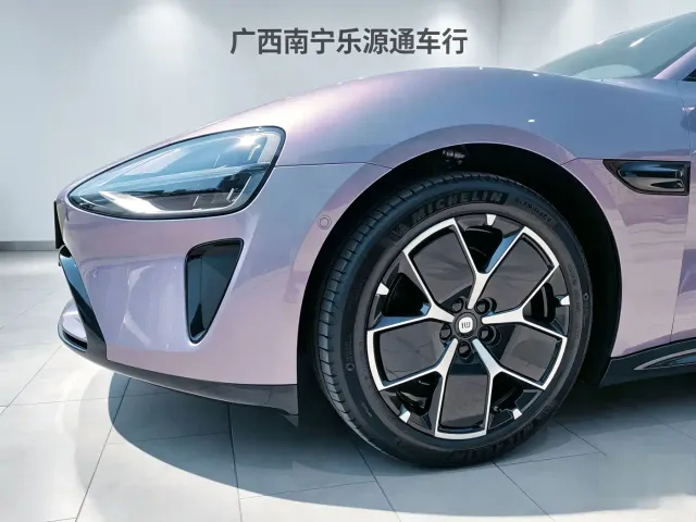 Xiaomi SU7 — Фото автомобиля 11