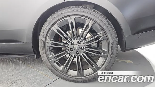Land Rover Range Rover — Фото автомобиля 15