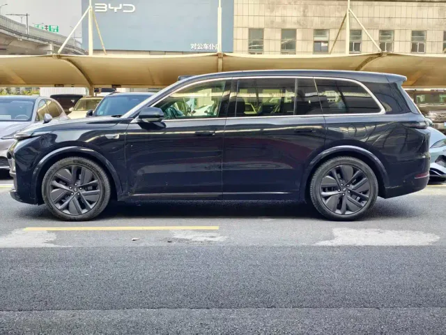 Li Auto L9 — Фото автомобиля 3