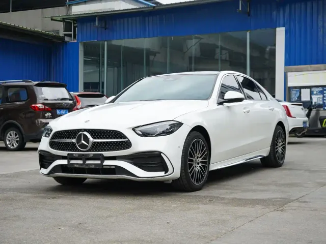 Фотография автомобиля — Mercedes-Benz C-Class