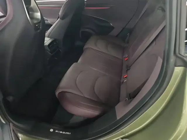 Xiaomi SU7 — Фото автомобиля 12