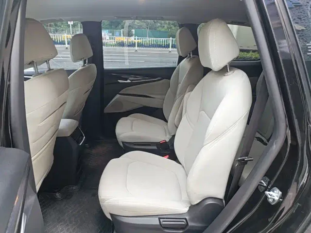 Maxus G50 — Фото автомобиля 16