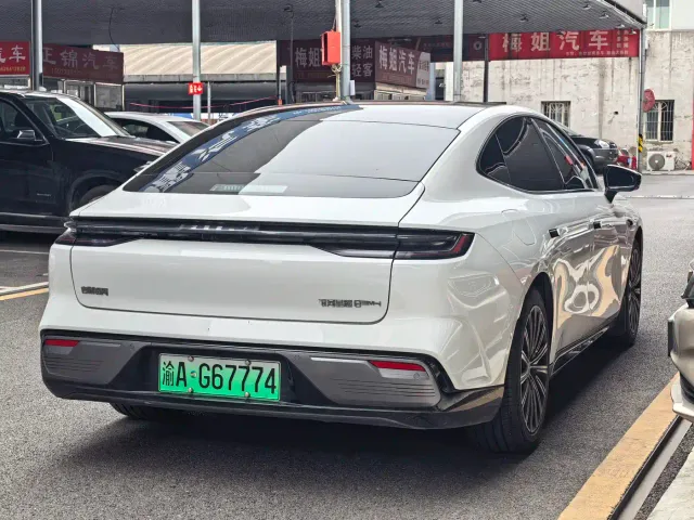 Geely Galaxy Xingyao 8 — Фото автомобиля 10