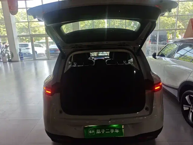 Leapmotor B10 — Фото автомобиля 18