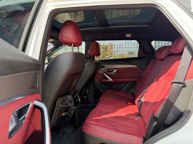 Jetour X70 Plus — Фото автомобиля 9