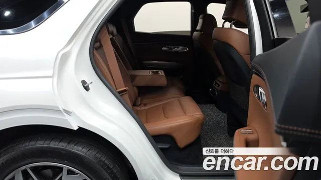Genesis GV70 — Фото автомобиля 17