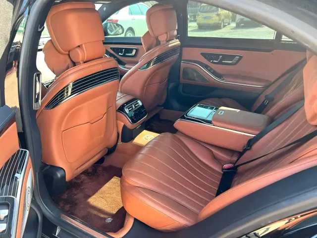 Mercedes-Benz S-Class — Фото автомобиля 3