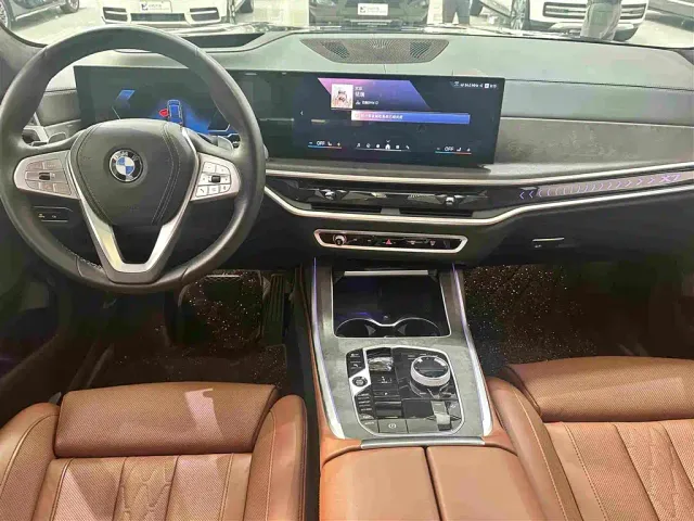 BMW X7 — Фото автомобиля 13