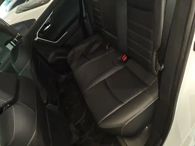 Toyota RAV4 — Фото автомобиля 16