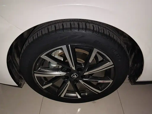 Changan Lamore — Фото автомобиля 21
