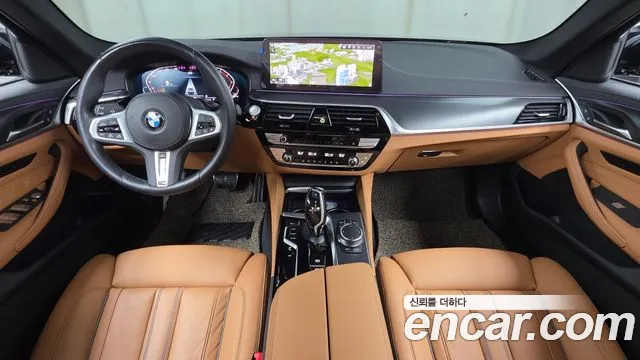 BMW 5 Series G30 — Фото автомобиля 10