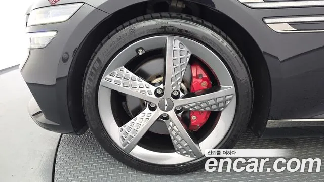 Genesis G80 Бензин 3.5 турбо AWD — Фото автомобиля 3