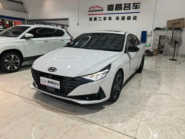 Фотография автомобиля — Hyundai Elantra