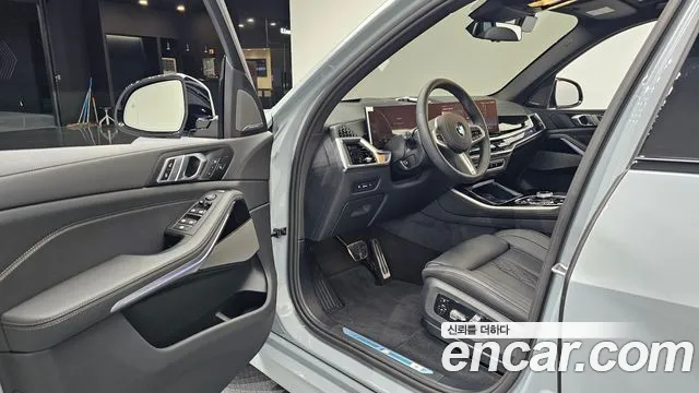 BMW X5 xDrive 40i M Sport — Фото автомобиля 10