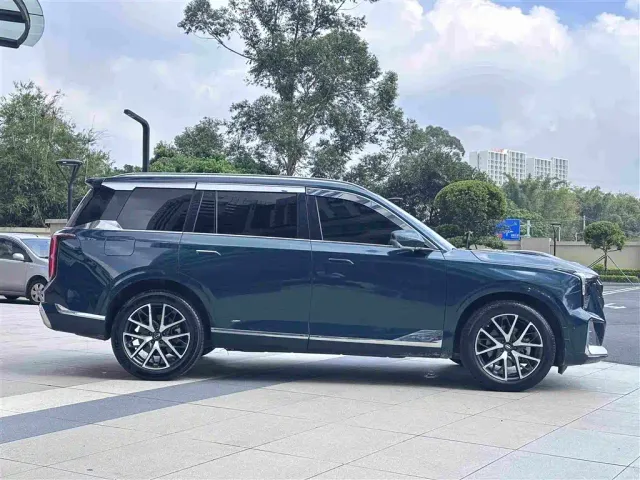 GAC Trumpchi GS8 — Фото автомобиля 16