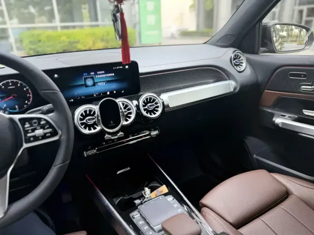 Mercedes-Benz GLB-Class — Фото автомобиля 16