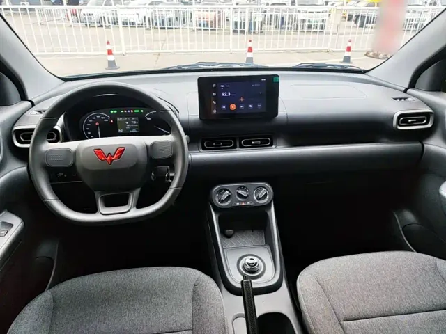 Wuling Motors Wuling Hongguang New Energy 2024 Pure Electric 300KM Standard — Фото автомобиля 9