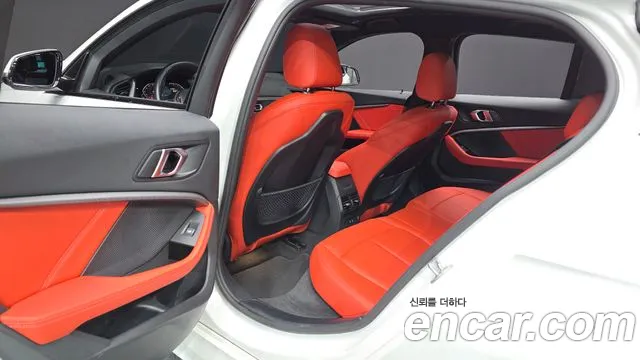 BMW 1 Series F40 — Фото автомобиля 12