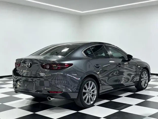 Mazda Axela — Фото автомобиля 6
