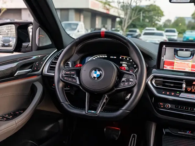 BMW X4 M — Фото автомобиля 3