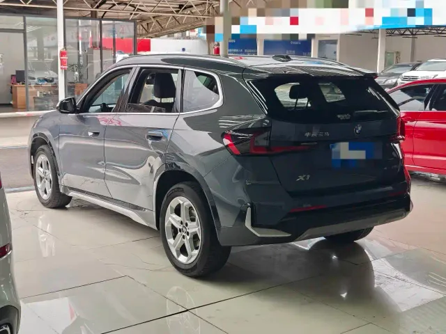 BMW X1 — Фото автомобиля 3