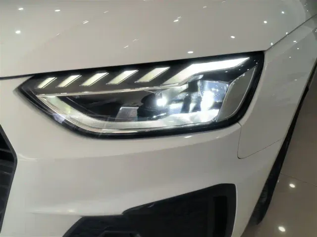 Audi A4L — Фото автомобиля 17
