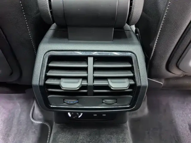 Audi Q3 — Фото автомобиля 10